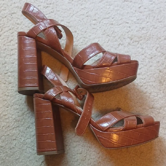 Limelight Brown Croc Skin Design Block Heels - Picture 4 of 6